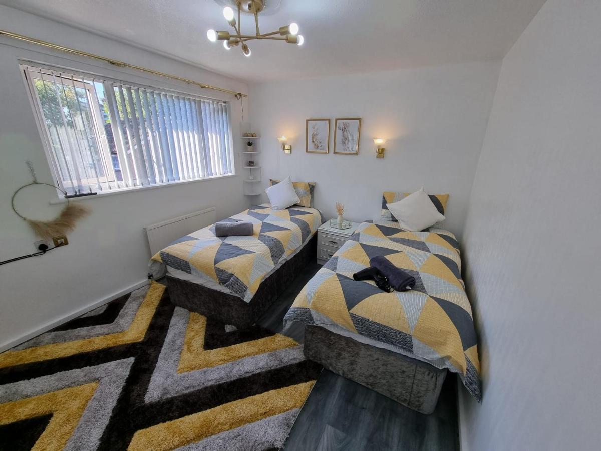 Centrally Located W/ Free Parking & Smart Tv Leeds  Buitenkant foto