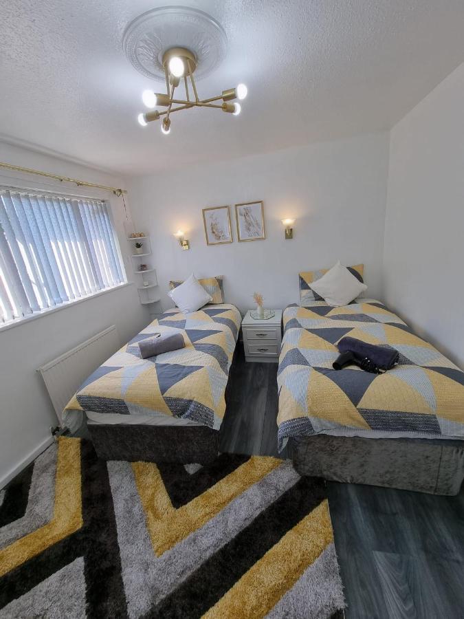 Centrally Located W/ Free Parking & Smart Tv Leeds  Buitenkant foto